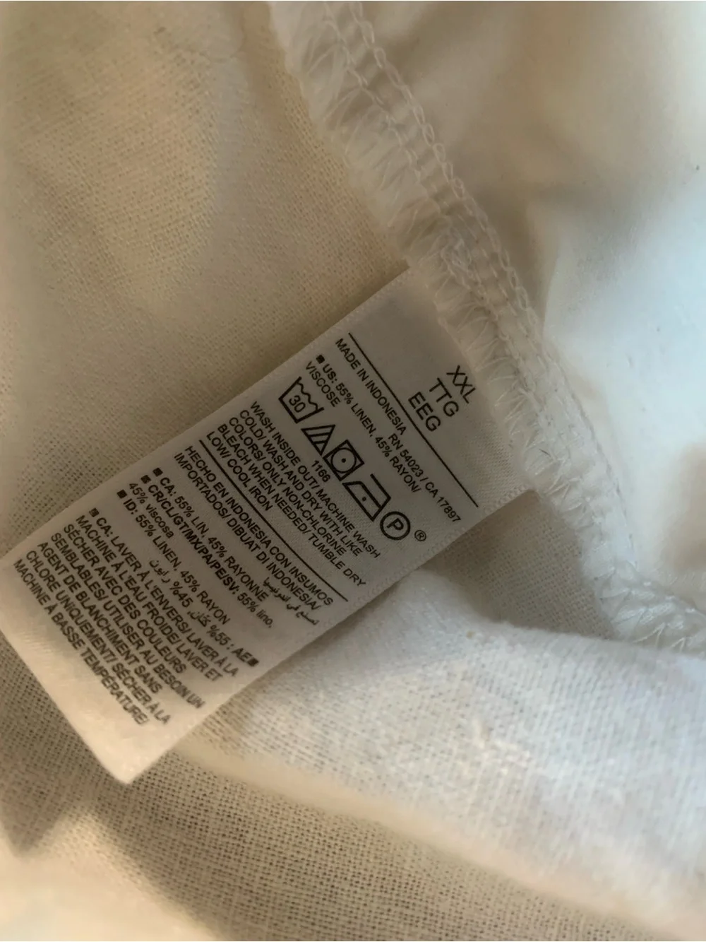 Men’s white linen 2XL beach summer casual pants with drawstring. Worn for beach